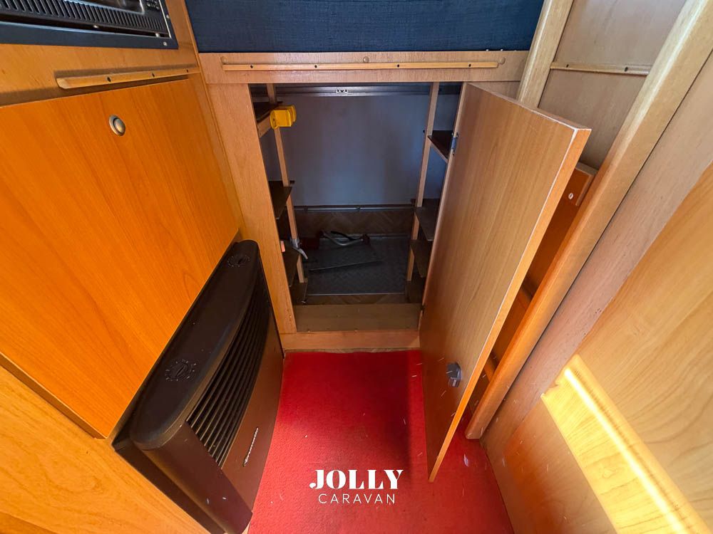 MCLOUIS 690G - Camper Usato Padova Camper Usato Veneto - Jolly Caravan -04.jpg